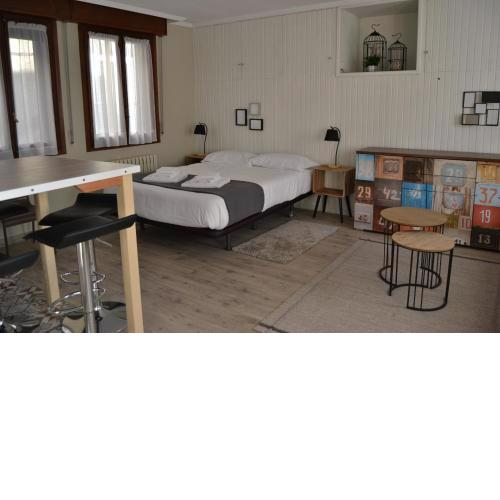 Tres Puentes Anguiano Apartamentos & Habitaciones