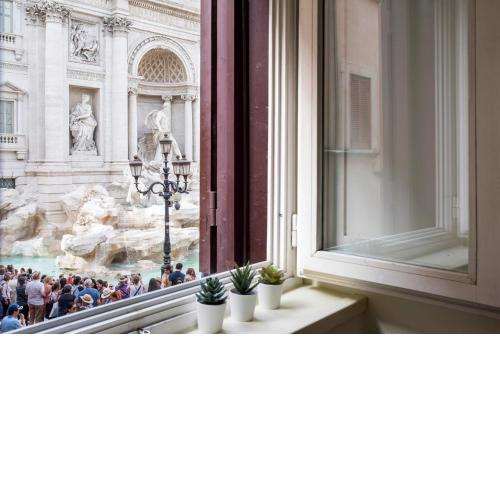 Trevinest Rome - Trevi Fountain Experience Unique View