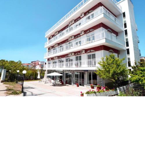 Triada Hotel