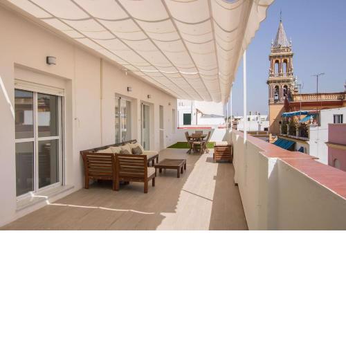 Triana Deluxe Skyview