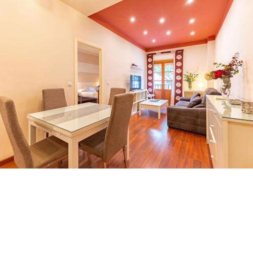 Triana Justino suite by Valcambre