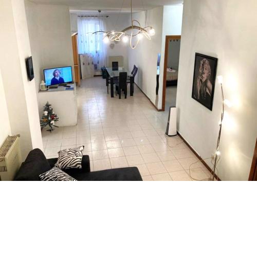 TRILOCALE LUMINOSO 70 MQ -Centro di Velletri-