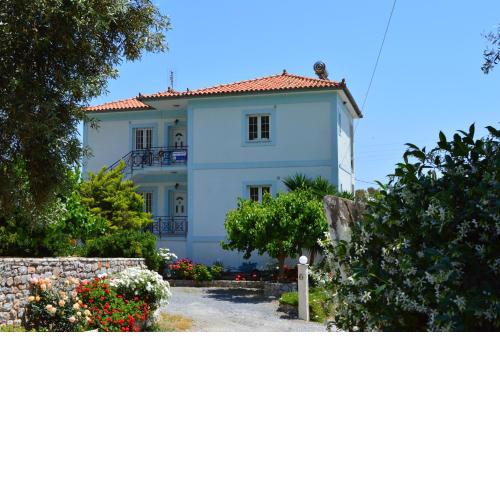 Troumpas Family Rooms & Apartments
