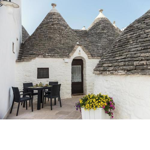 Trulli Family - Trulli&Cummerse