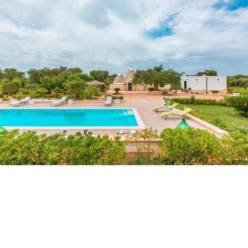 Trullo OronCall con piscina
