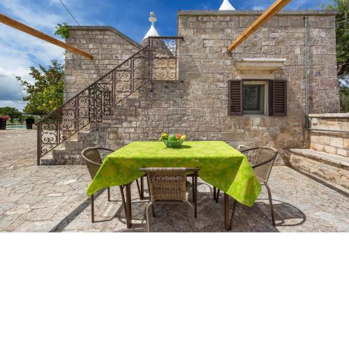 Trullo Ventura by BarbarHouse