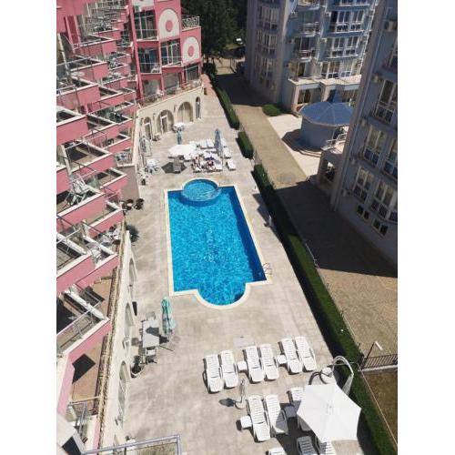 Trzy apartamenty w hotelu Dwa przy basenie oraz jeden 4 piętro z dużym tarasem