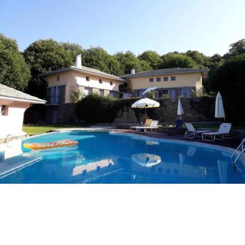 Tsagkarada Country Estate with Pool