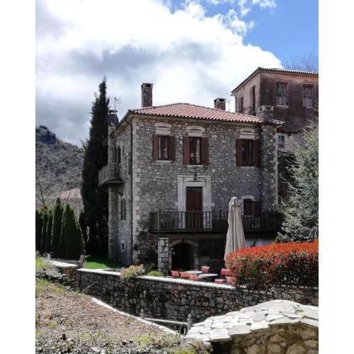 Tsarbou Guesthouse