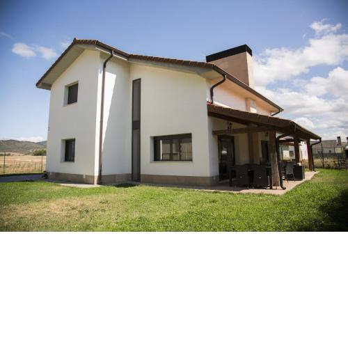 TuApartamento - Casa Campo Villanueva de Lónguida