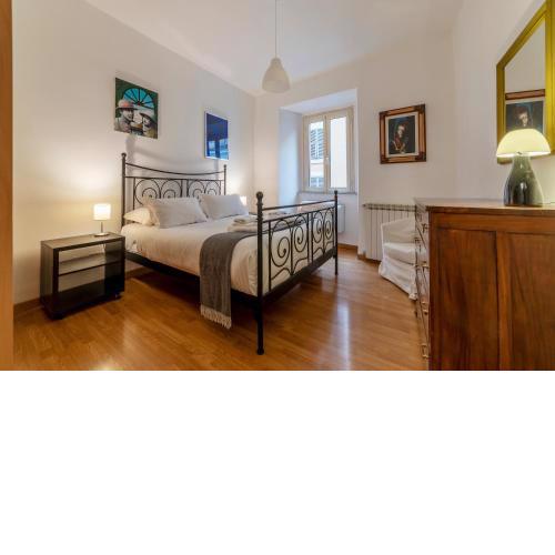Tucked away and quiet by Piazza Navona - A/C, Wifi, Elevator