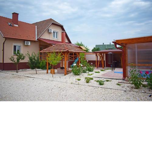 Tündérfátyol apartmanház