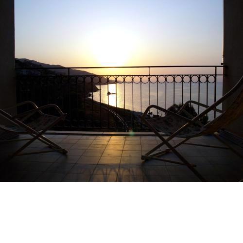 Tusa Gold Sunset