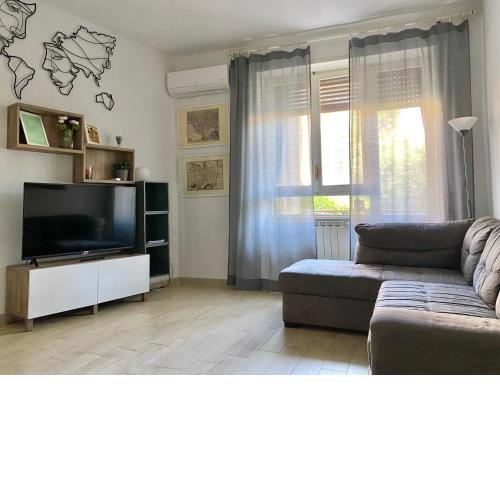 TwelveHolly apartment