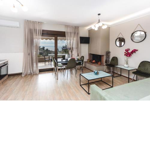 TwinStars Maisonette