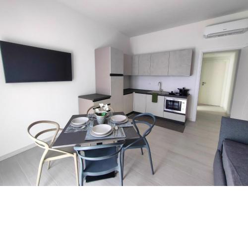 Two Apartments in One - IncentRho