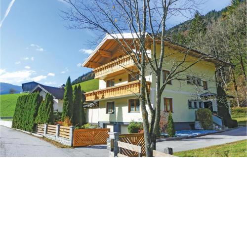 Two-Bedroom Apartment in Annaberg/Lammertal