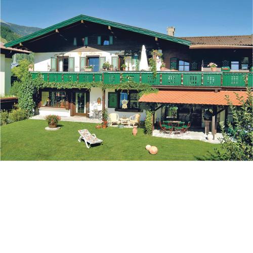 Two-Bedroom Apartment in Dorfgastein