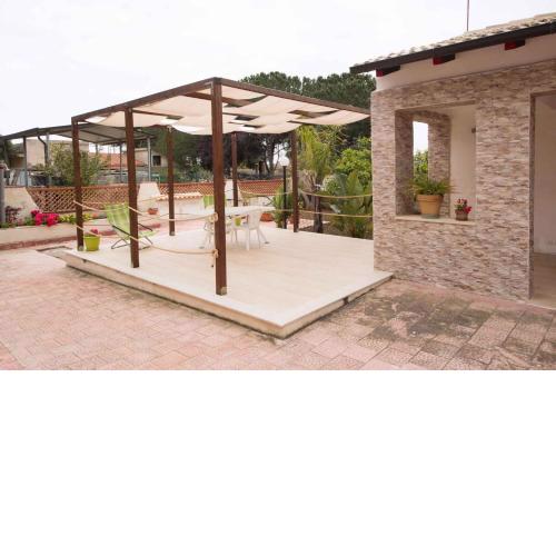 Two-Bedroom Apartment in Siracusa II