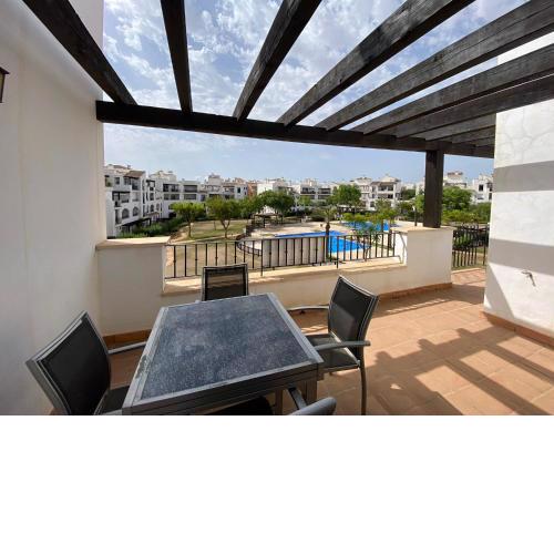 Two Bedroom Apartment Overlooking the Pool - CO1421LT