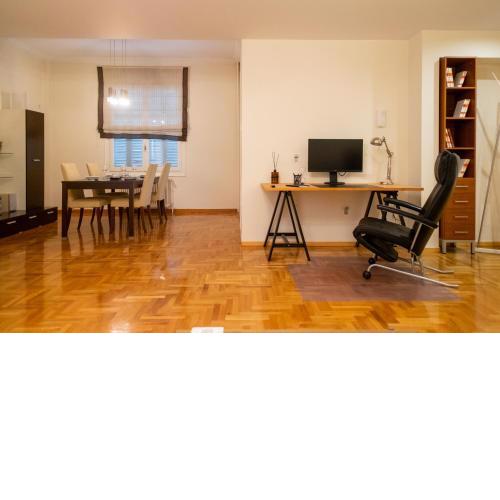 Two bedroom Apt in Syntagma - Ermou area