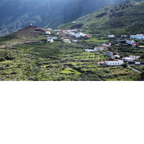Two-Bedroom House 5, FreeWifi, AC, BBQ, Mountain View