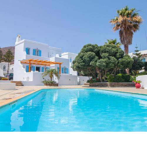 Two Coasts Villa w/Pool & 150m from the beach