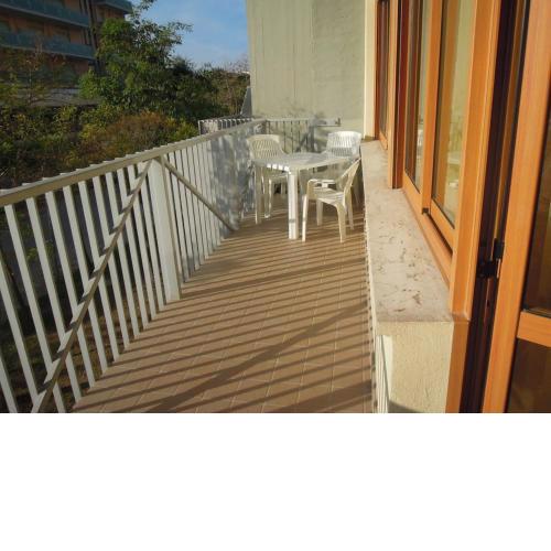 Two-room flat with terrace and sea view n881 - By Beahost Rentals