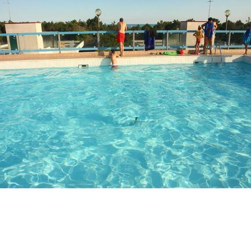 Two-roomed flat with swimming pool near the sea - By Beahost Rentals