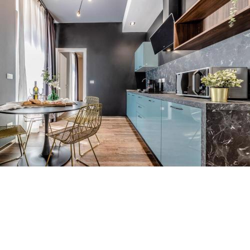 Ugo Bassi Apartments