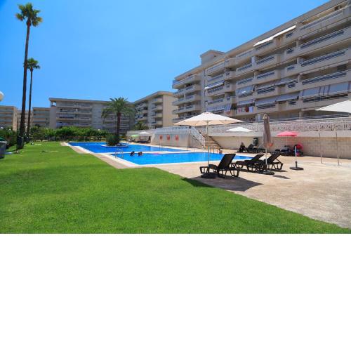 UHC Aquamarina Apartments
