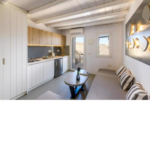 Ultramare Superior Suites with Seaview