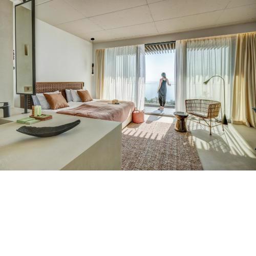 Umani Hotel - Free Beach Access