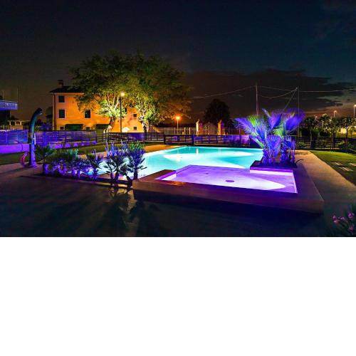 Una Terrazza sul Lago A2 con piscina by Wonderful Italy