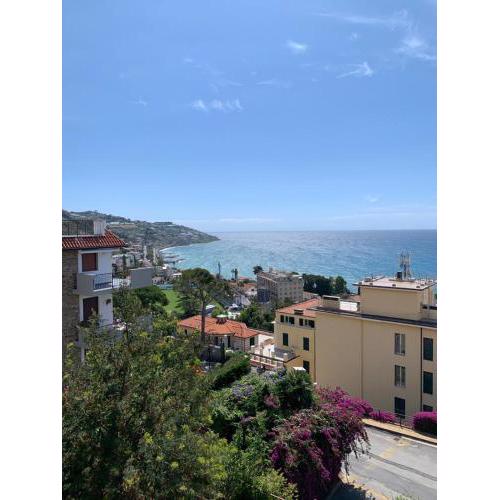 Una terrazza sul mare