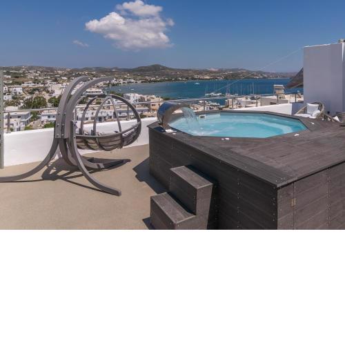 Uncle's House luxury pool