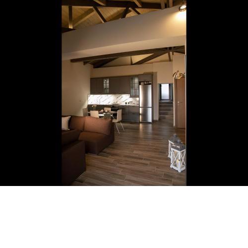 Under the rocks meteora panoramic view villa
