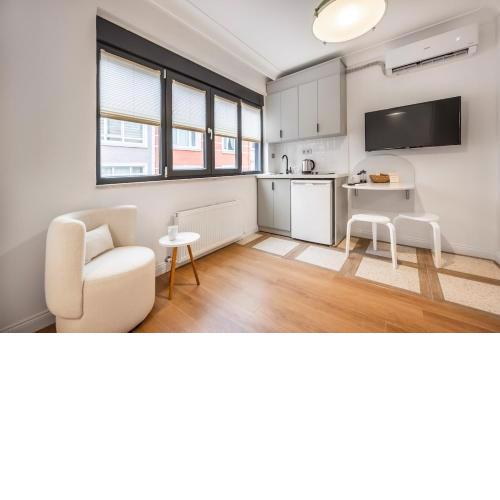 Unforgettable Holidays Near to Istiklal Street