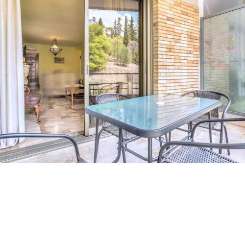 Unique Spacious new 3BDR apt in Mouson/Filopappou