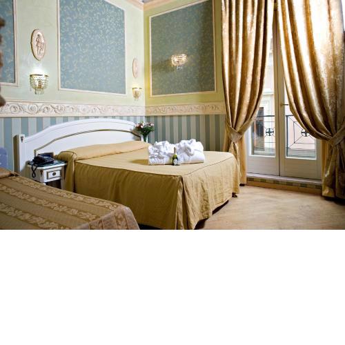 Upper View Suite