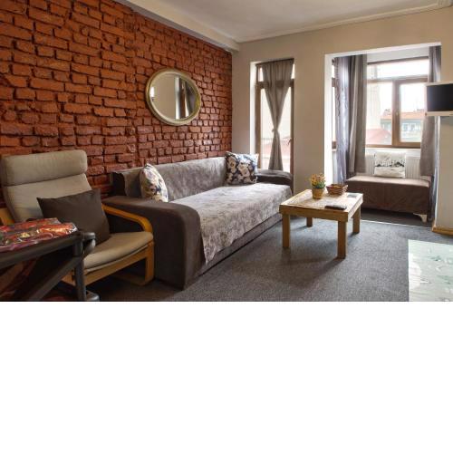 Upstyle: Apt near Taksim - AC & Heater - Balcony