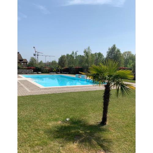 Urban 21 Pool