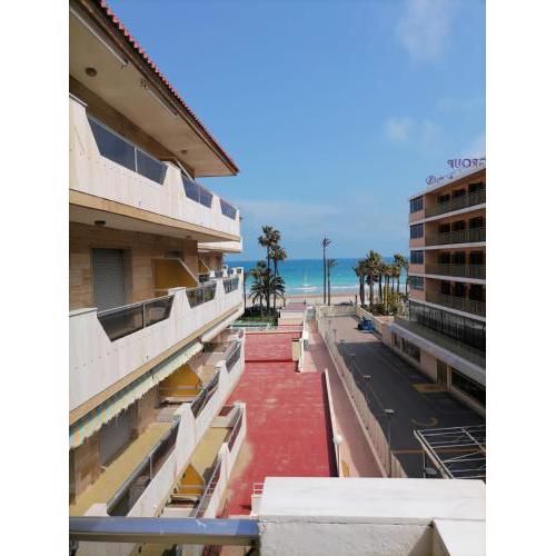 Urbanización Bahía Mar con piscina