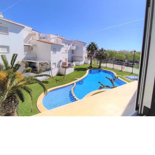 Urbanización familiar LAS BRISAS 35 TERRAZA Y PISCINA Albert Villas