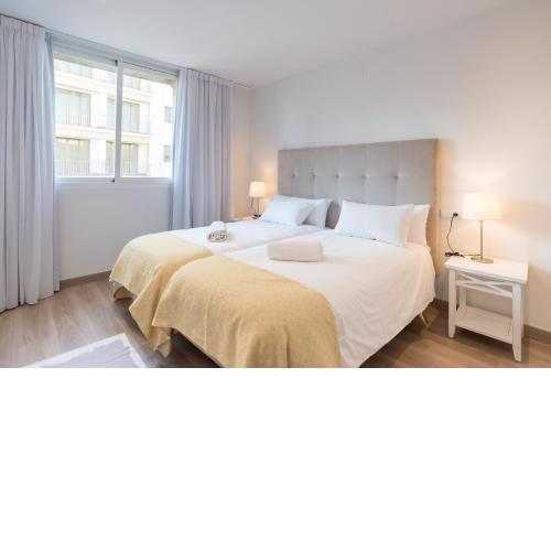 Urbe10 Premium Atarazanas 4 Bedrooms Apartment