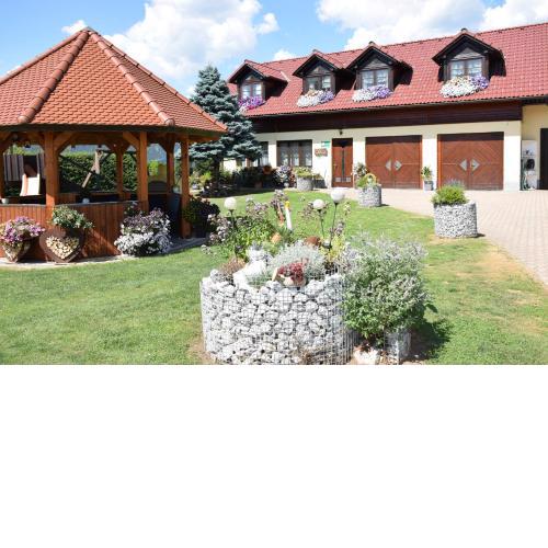 Urlaub am Bauernhof Familie Rößler vlg. Spor