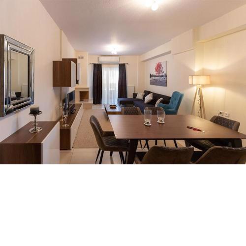 V Luxury Apartment 2
