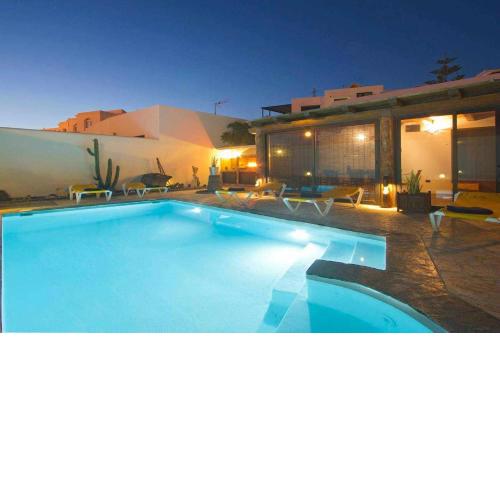 V PRINCESA Vivienda con piscina y BBQ para max 10 personas