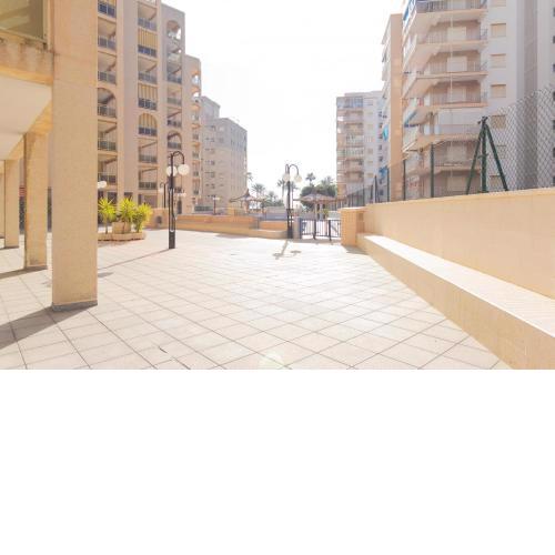 vac060 standing2