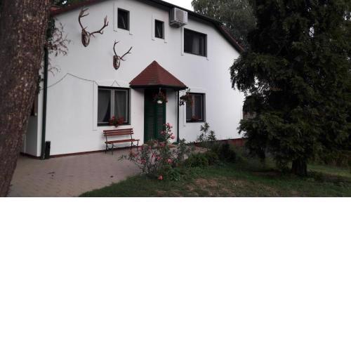 Vadászház Karád